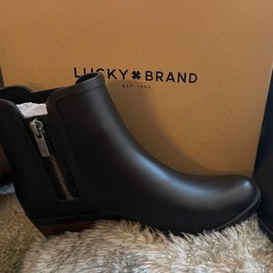 Lucky Brand Bunitas Rain Bootie